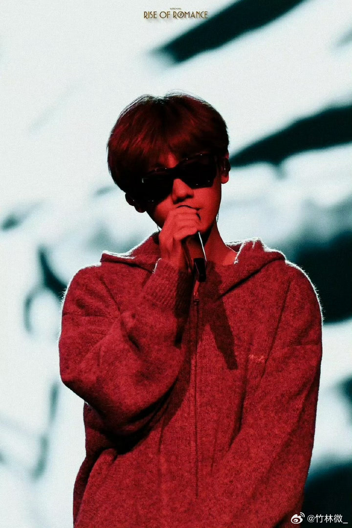 汪苏泷不用你折腾汪苏泷真的太贴心了！演唱会直接说不用你跑，这种温柔真的太戳人了。