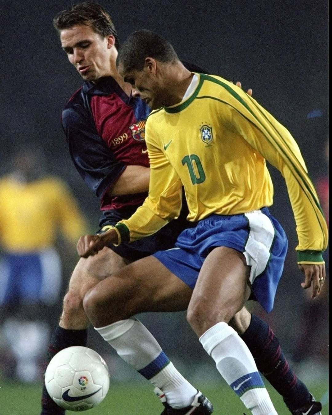 当巴萨遇上巴西…1999年足球