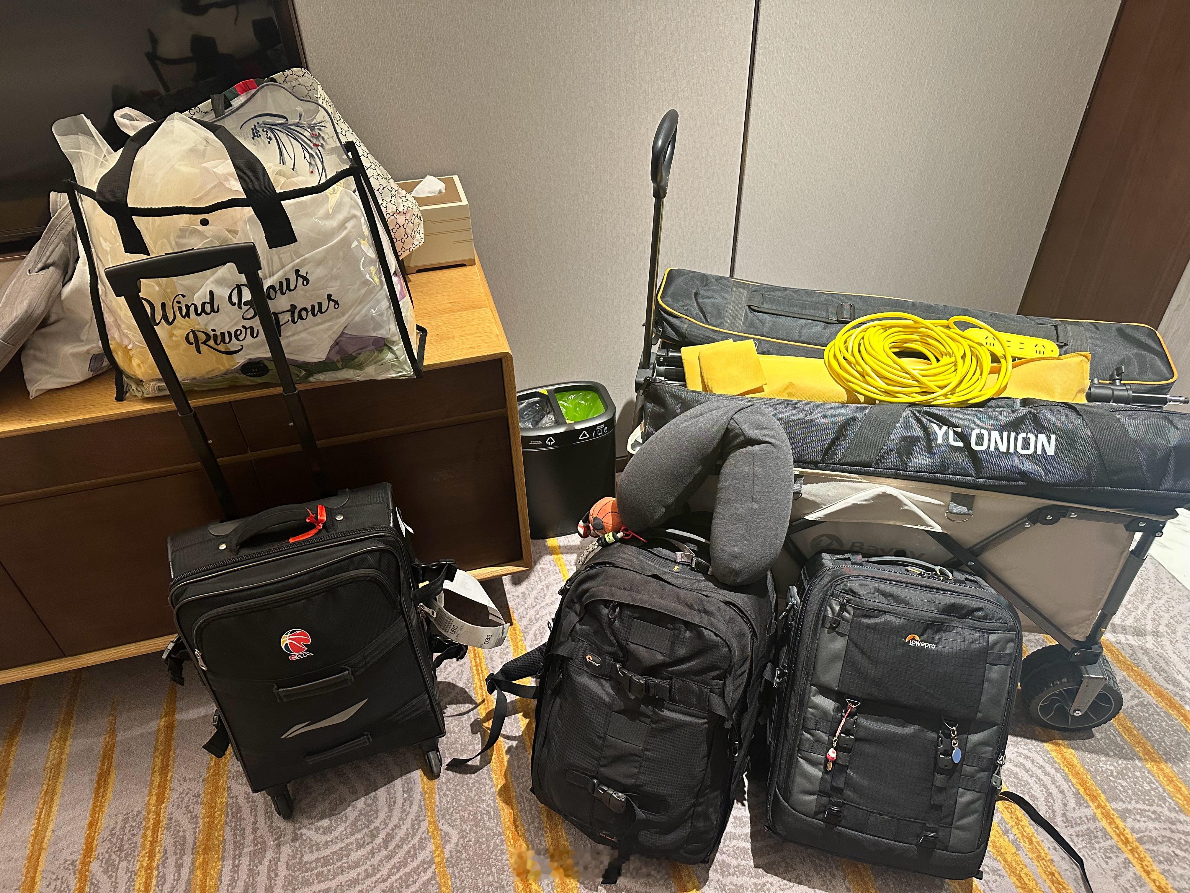 摄影民工之 再一次一天三城[允悲]早上杭州 中午乌鲁木齐 晚上胡杨河  