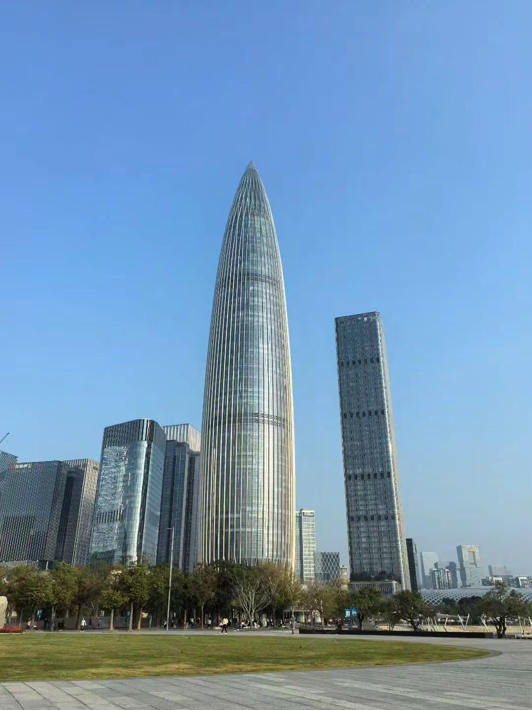 出门溜溜。城市的象征