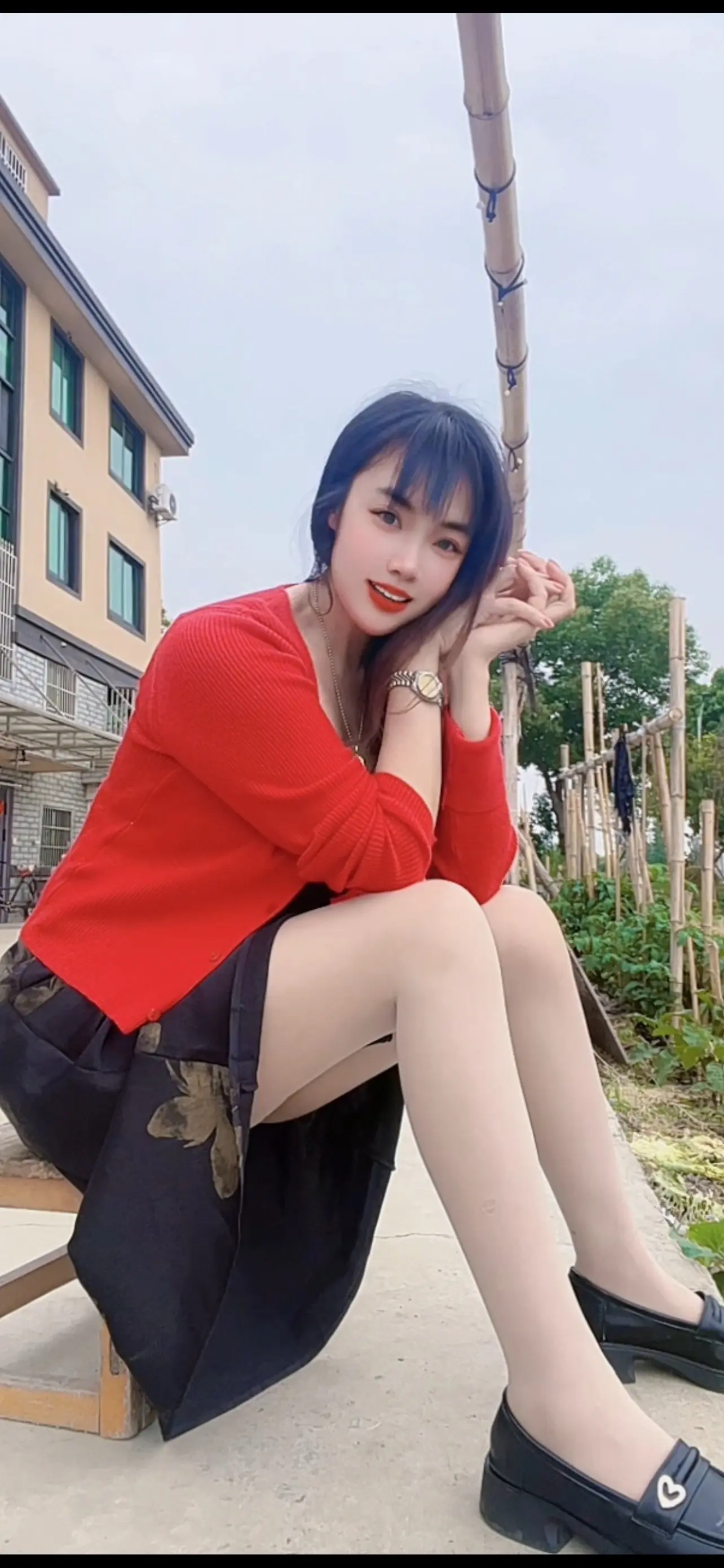 好喜欢你说的那句话。真正爱你的人，先低头。等你情绪稳定。再教你人情世故...