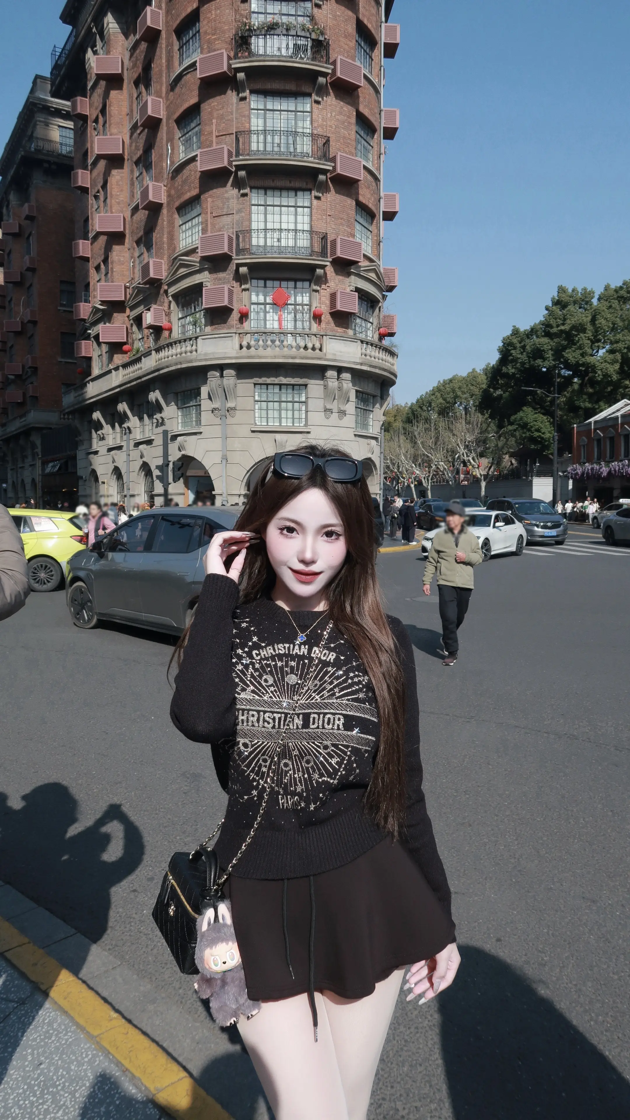 想要她漂亮 又想要她的善解人意 还想要她的不索取 想过自己配吗