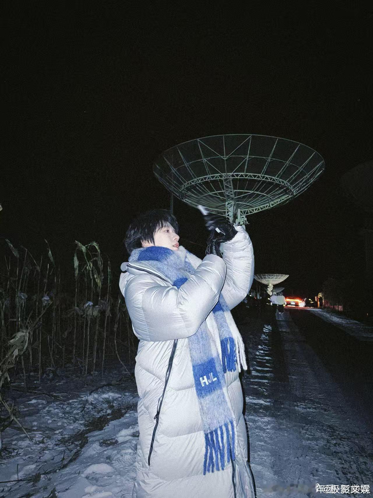 贺峻霖看到了双子座流星雨贺峻霖双子座看到双子座流星雨贺峻霖双子座看到双子座流星雨