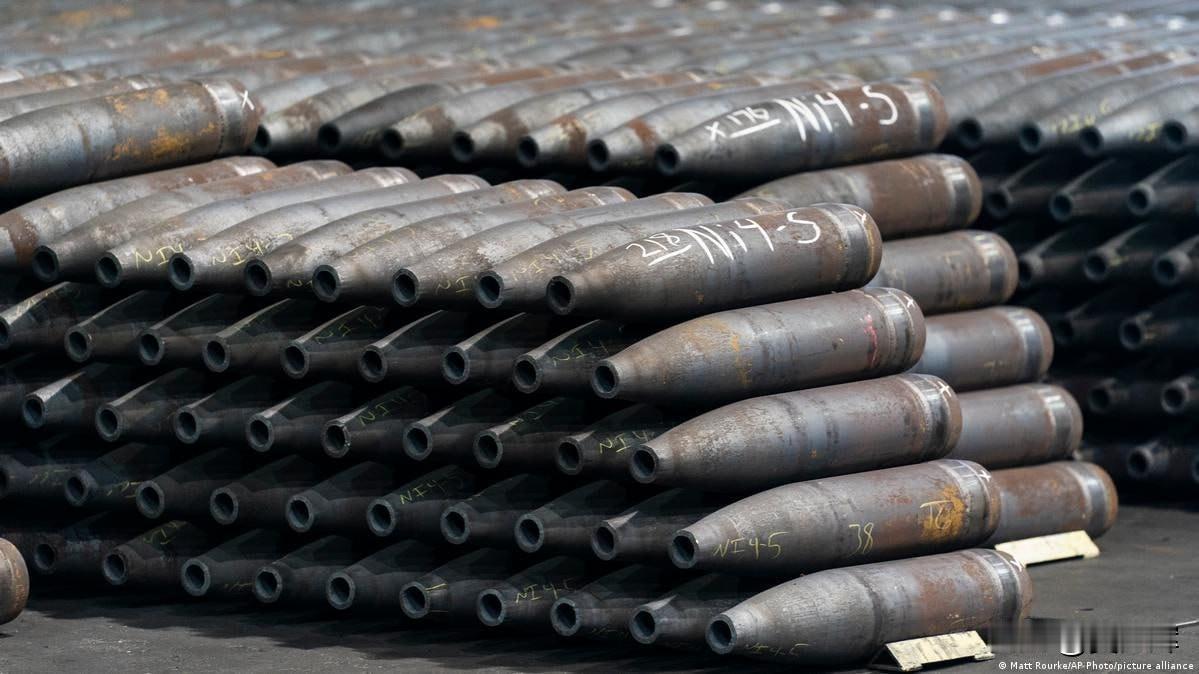 捷克为乌军供应弹药的倡议遭遇严重资金问题
 
乌克兰独通社报道，目前可用资金仅够