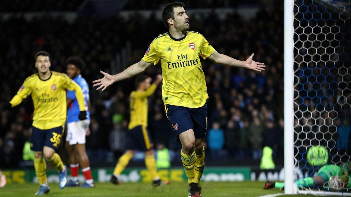 阿森纳将在足总杯第三轮比赛中客场挑战朴茨茅斯，比赛地点为弗拉顿公园球场。他们上一