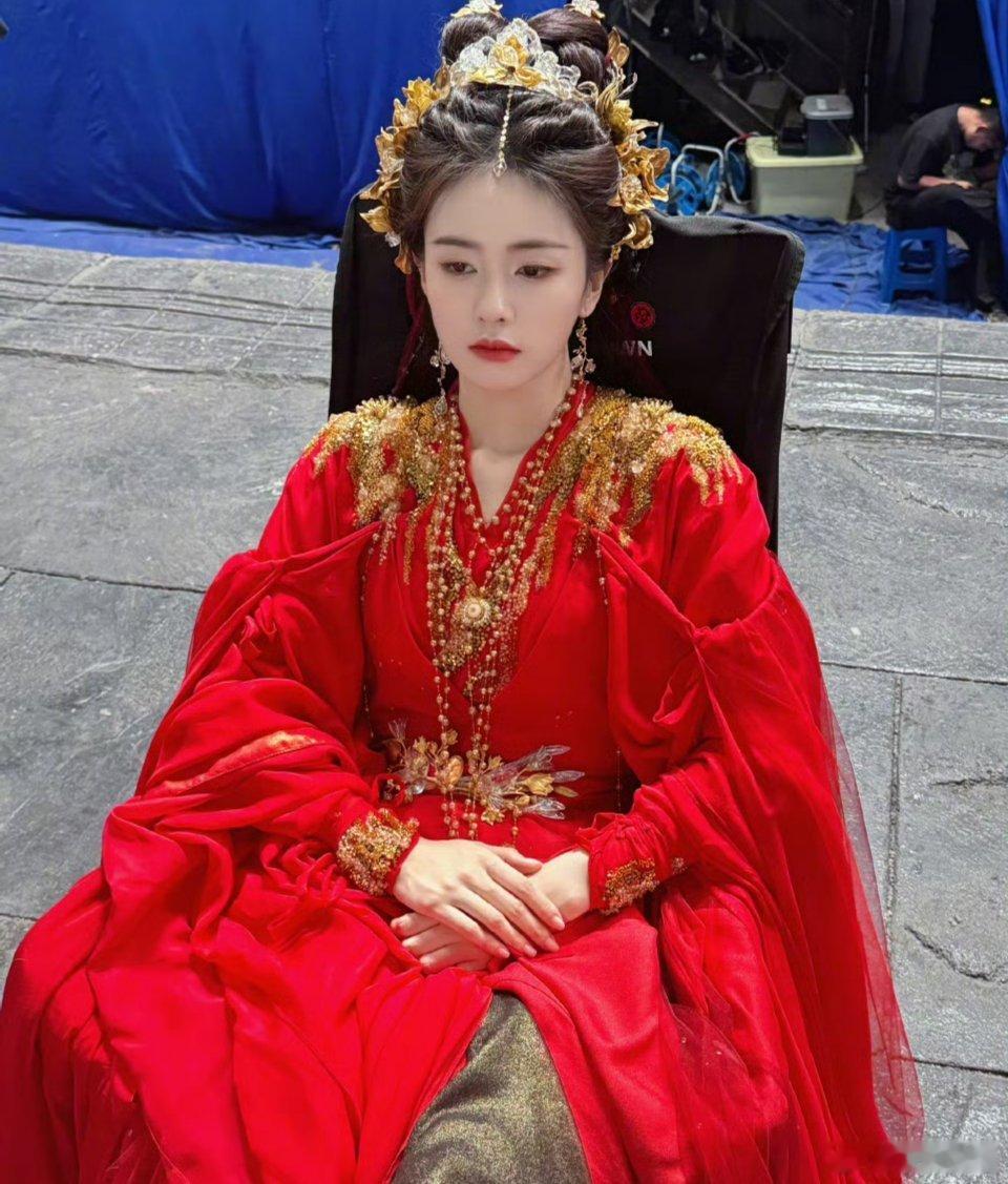 临江仙夫妻俩合伙做局骗我  哈哈，这段让你说的我都忍不住笑了！临江仙剧情太绝，虐