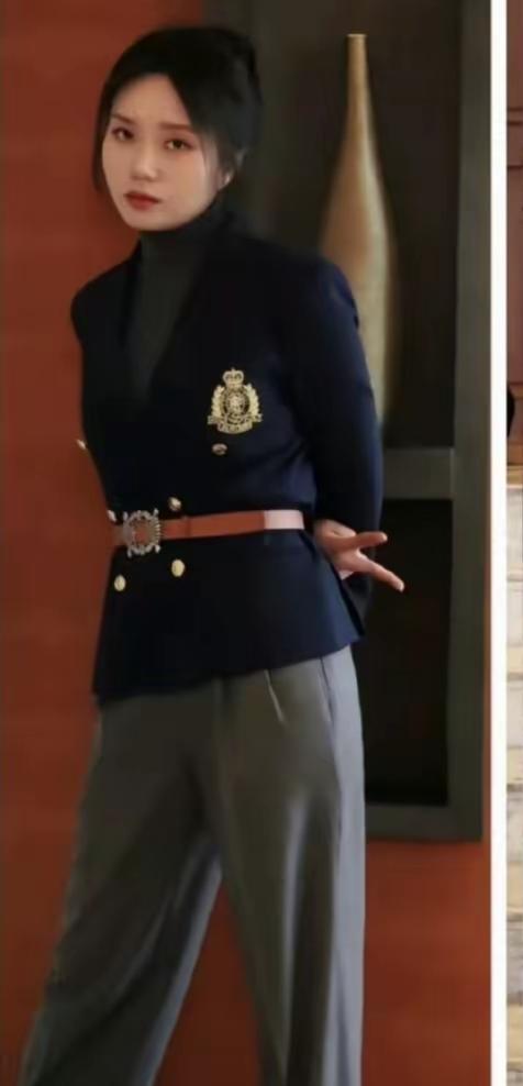 李雪琴翻车，
猝不及防。
享受减肥红利不到一年，迎来了事业上的滑铁卢。李雪琴被嘲