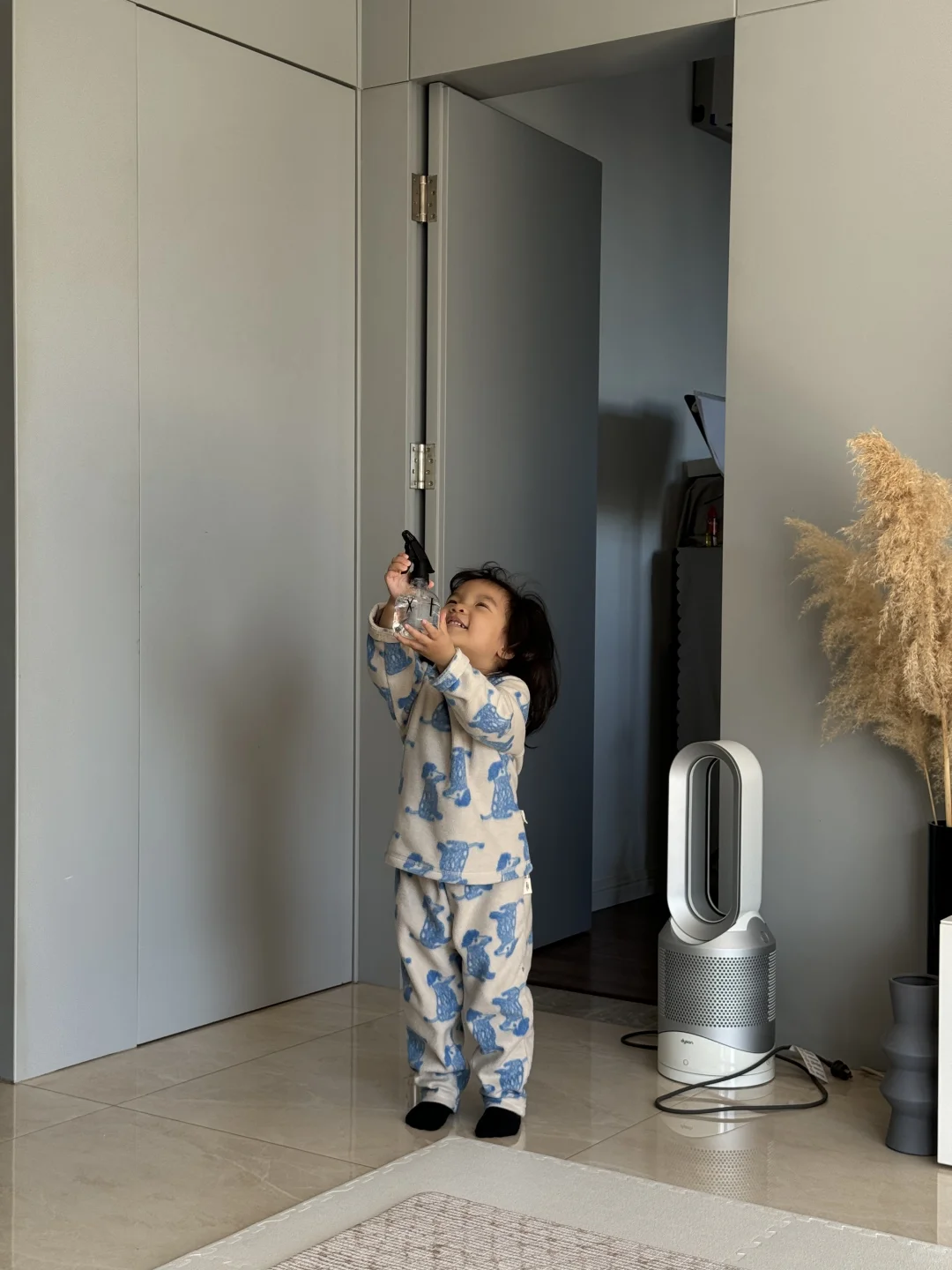 亲子教育的秘诀：不要与孩子争论她的感受。