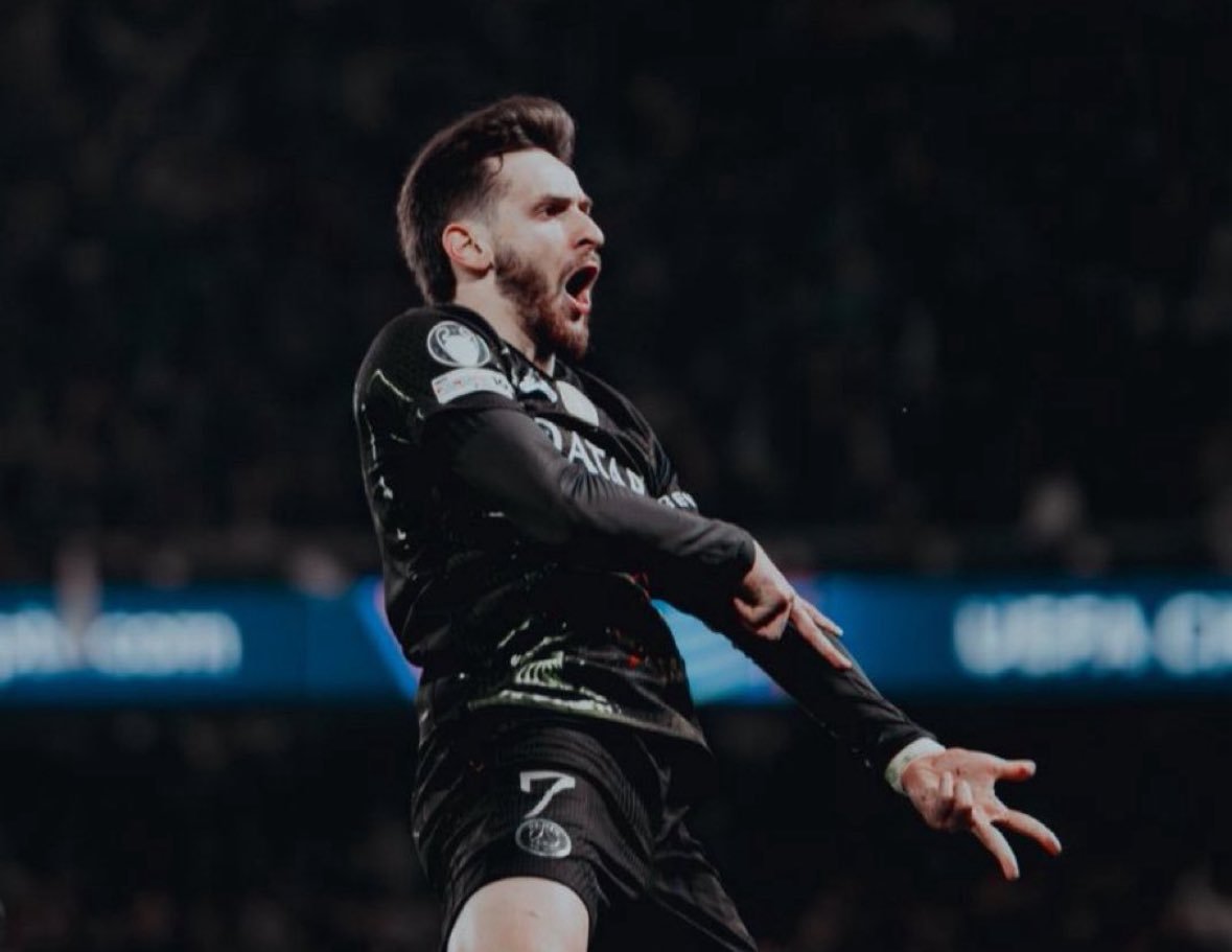 欧冠  🚨 克瓦拉茨赫利亚：“他们说我们累了？我不同意他们的说法……因为我们是