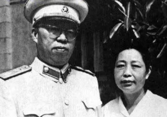 毛主席问罗荣桓：谁能接替你的位置？听到答案：他当一把手没话说

在历史的长河中，