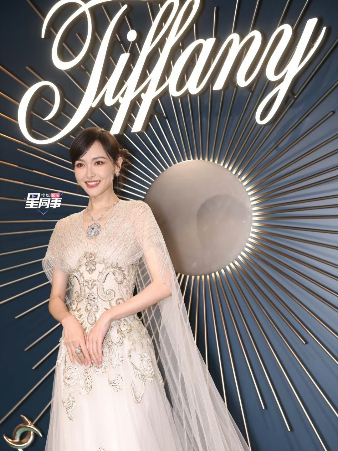 唐嫣最新活动生图~解锁新高定！ 生图也是非常能打的啊[doge] ​​​