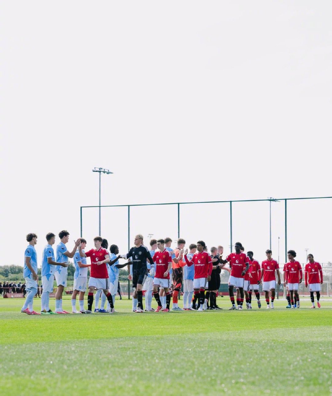 U18英超联赛第1轮，曼联U18主场0-1不敌曼城U18。曼联 曼联足球俱乐部 
