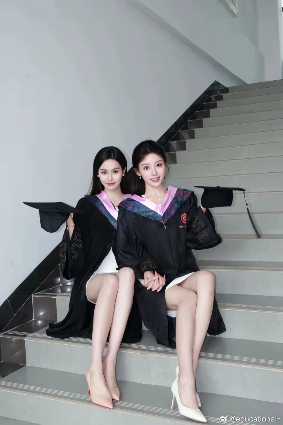 不知道毕业论文写的咋样？时尚倒是真时尚。