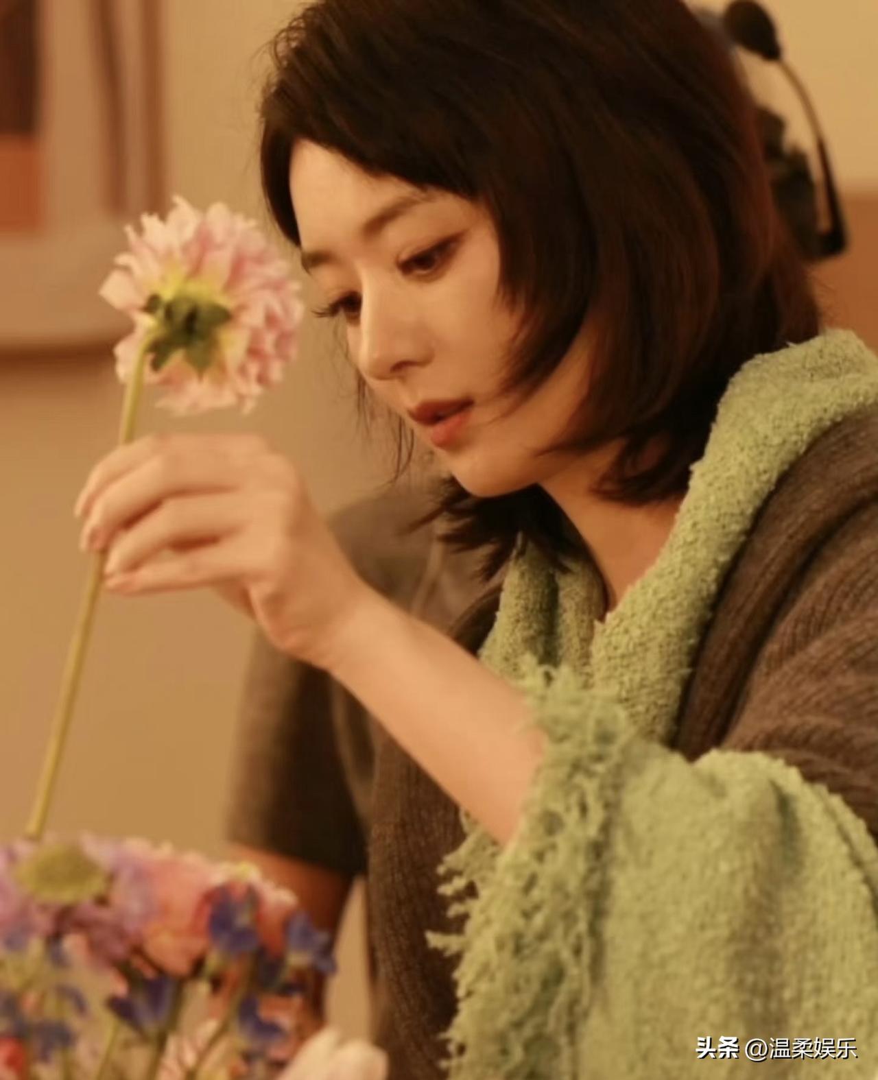 周一，丽颖开始营业🈺了！