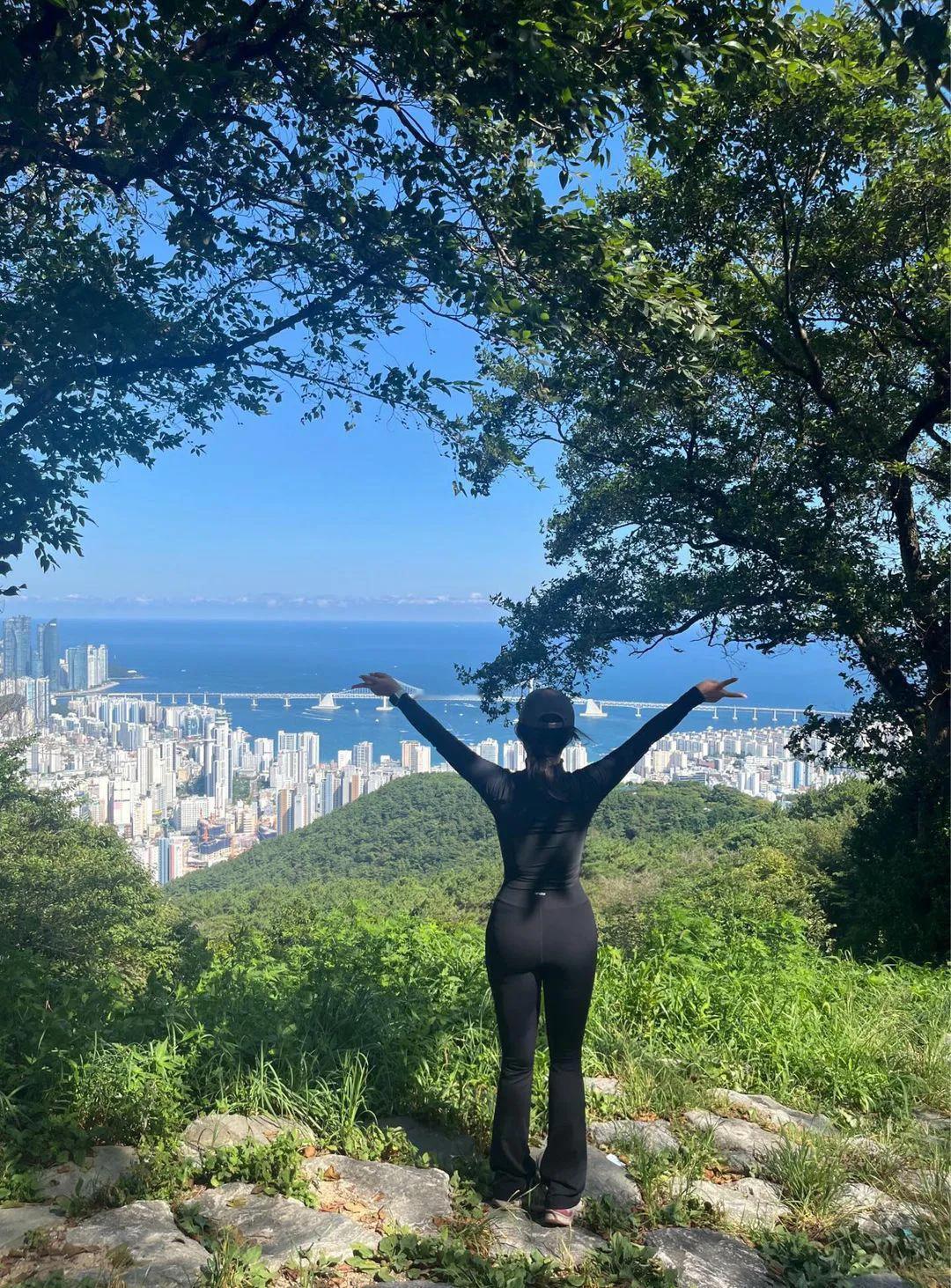 脉脉眼中波
#景随季节跳动# #季节之美。# #独揽风景# #晃晃一秋# #美景