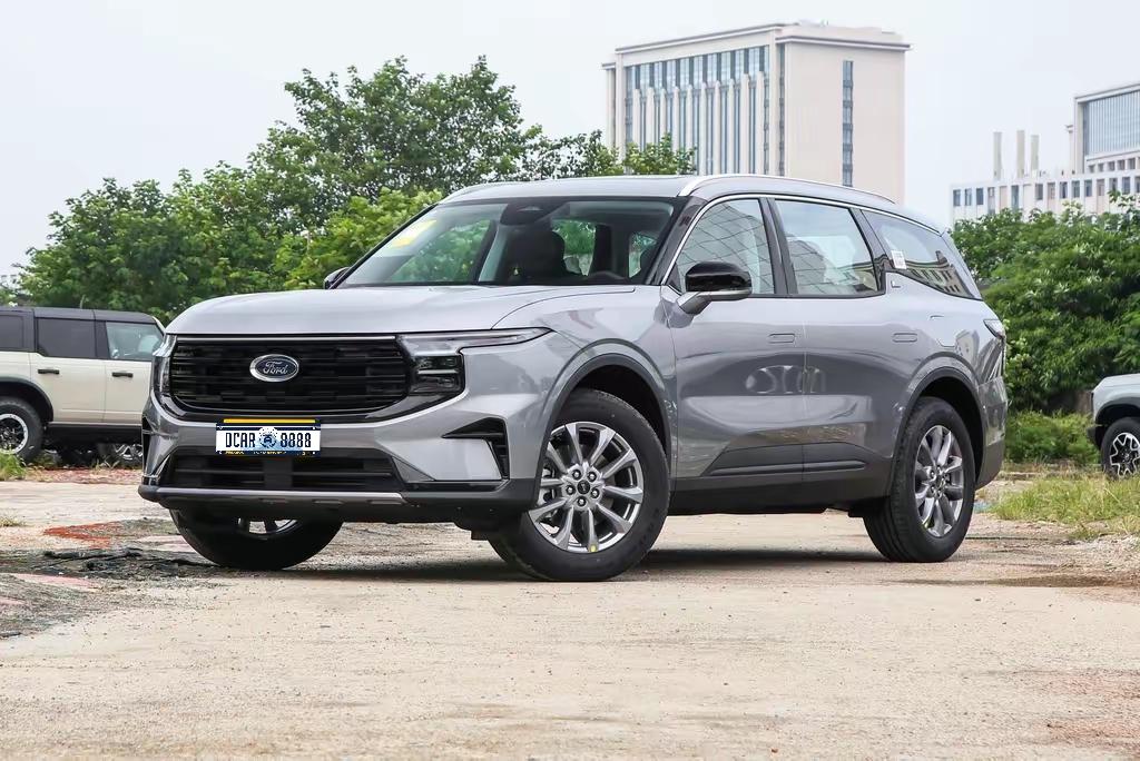 二手福特锐界：10万和20万，差在哪？
兄弟们，今天聊一台“美系大块头”——福特