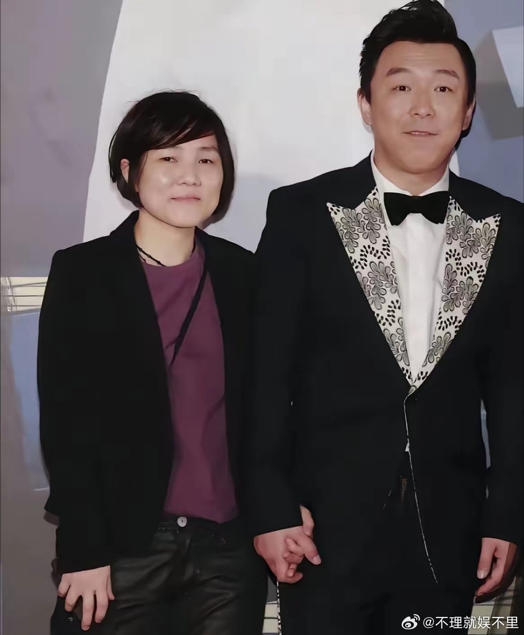 你们别骂我，我是敢说真话的人。你敢相信吗？这是黄渤夫妻有没有母子的视觉感？从这张