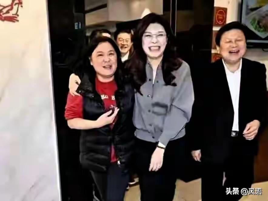 郑丽文请吃饭，立委来了12个，
朱立伦请吃饭，立委来了42个，

这俩人在立委中