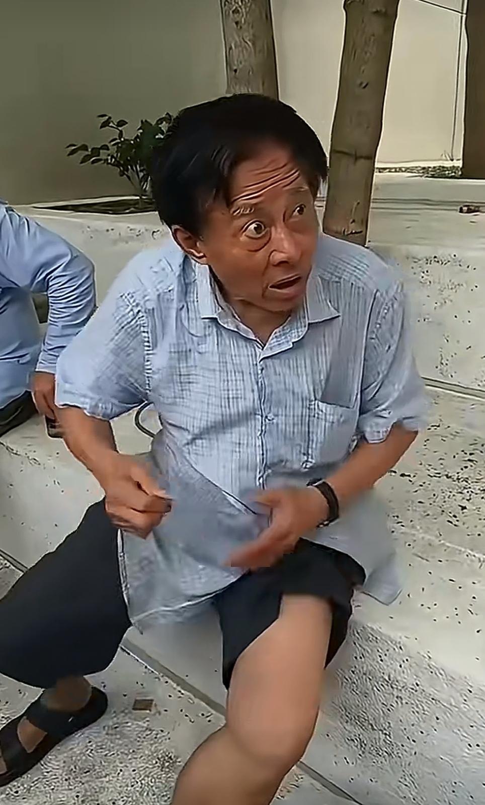 上海“建工”爷叔成为“网红”，说明了什么？
       1.老年人不适合炒股，