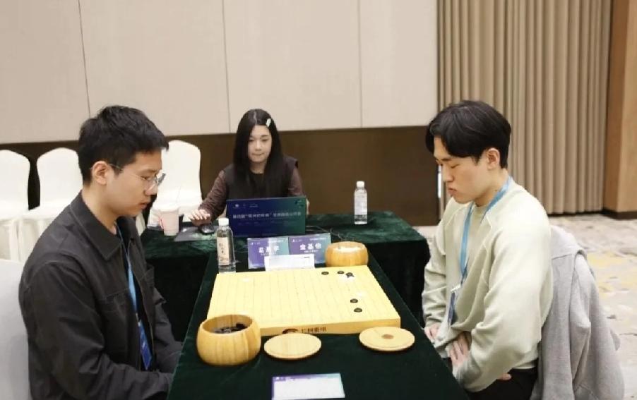 梦百合预选赛~战胜赵晨宇的金基伯又来了

首轮中国何鑫8段VS韩国金基伯7段
