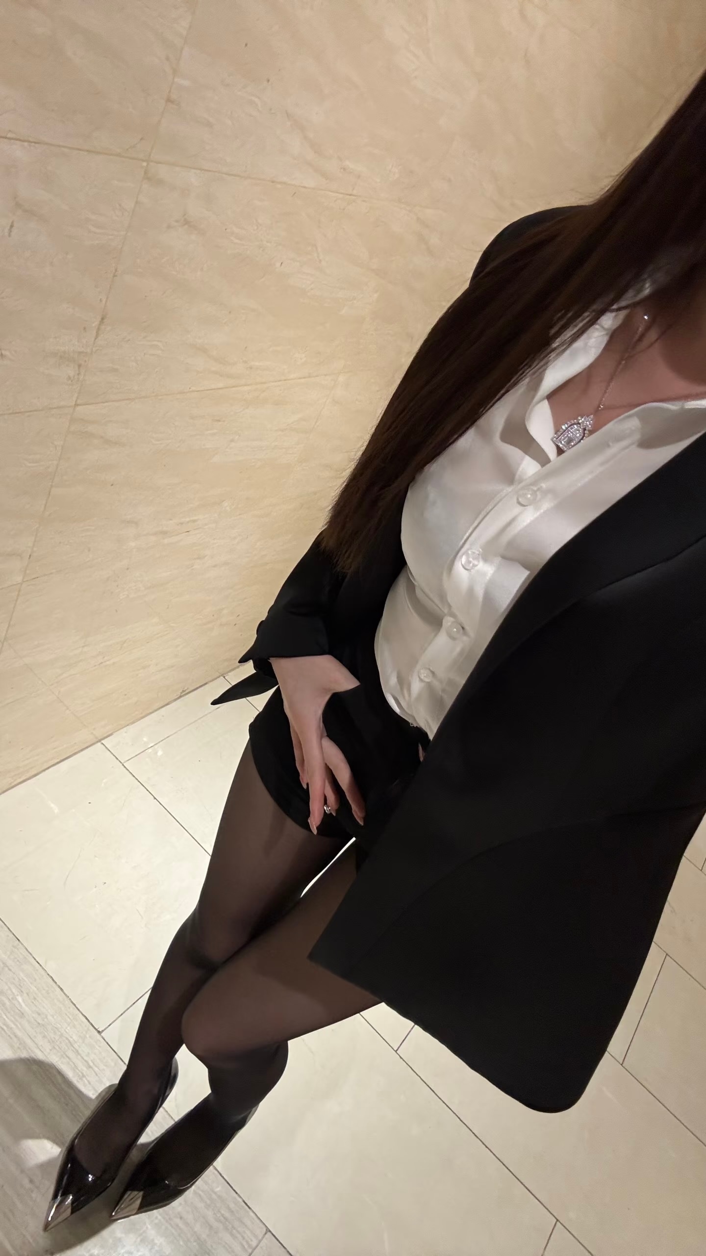 哇！黑色西装好酷！！！ 合肥·铜北小区