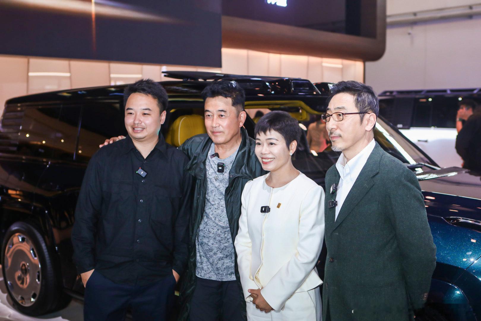 北京车展第一天，E3馆直接成了“人流黑洞”。比亚迪这次干脆整馆拿下，从王朝网、海