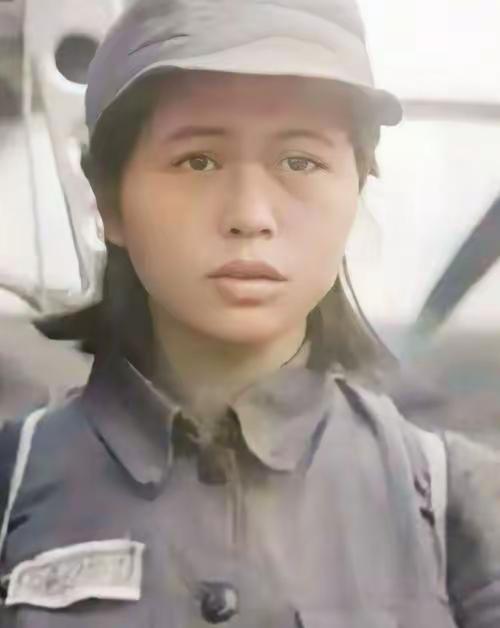 泪目！18岁战地护士周晓慧，血肉之躯守护家国
 
她是战地护士周晓慧，1938年