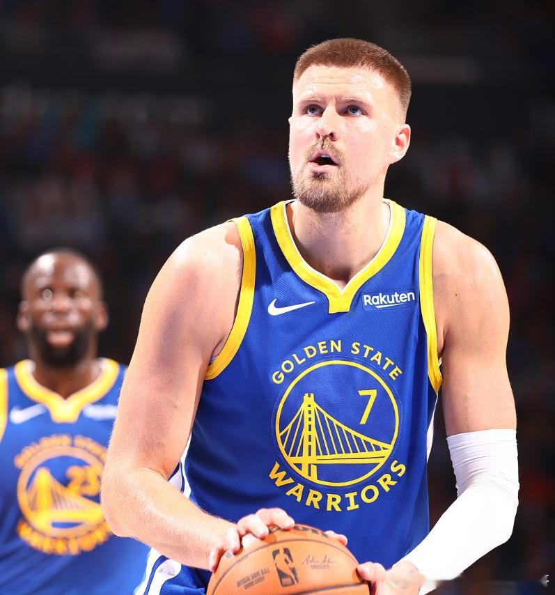 今天，勇士主教练科尔参加了湾区电台节目《Willard & Dibs》，期间谈到