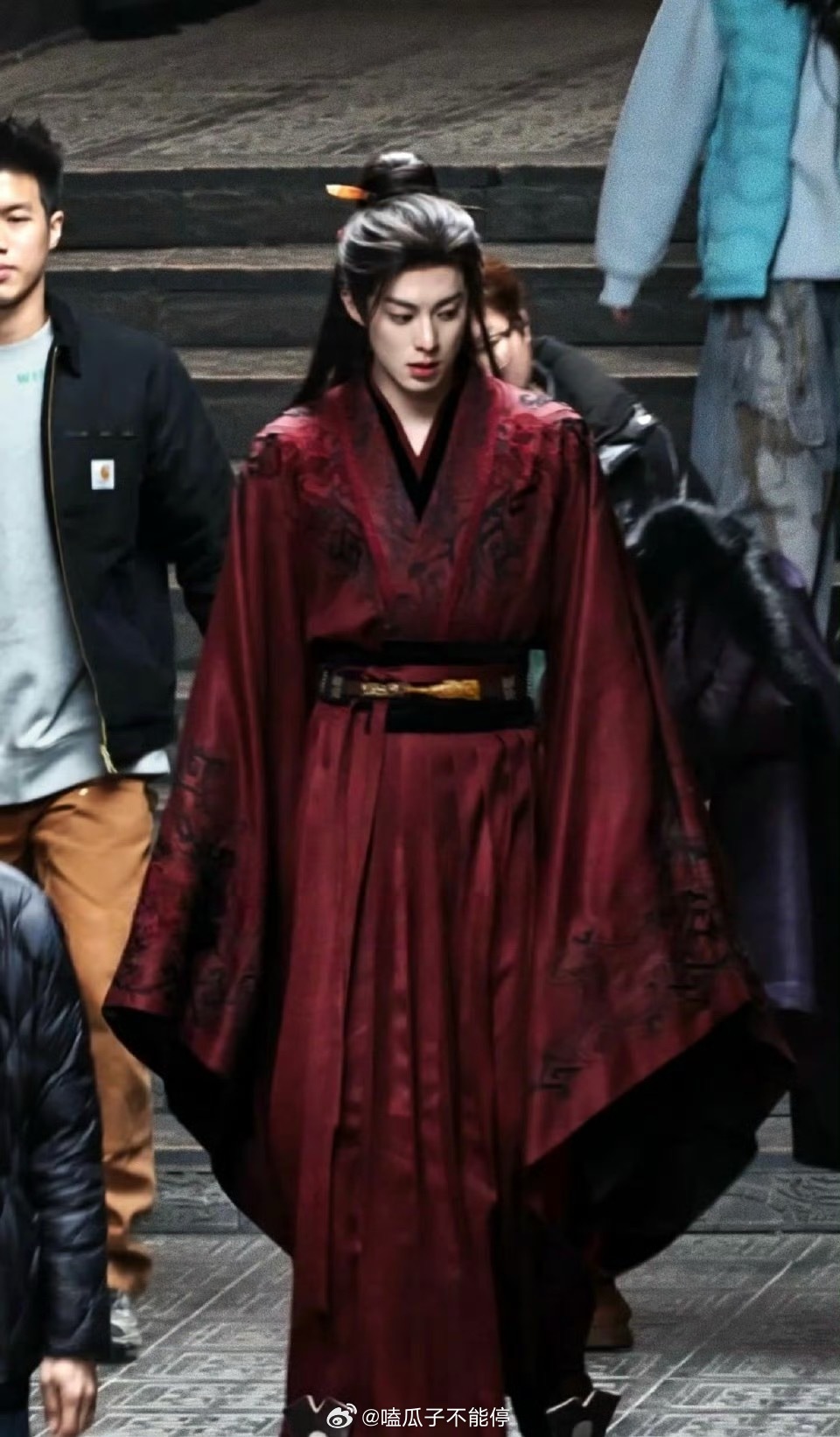 王鹤棣《将门独后》谢景行新造型来了，他的少年感和气势确实强