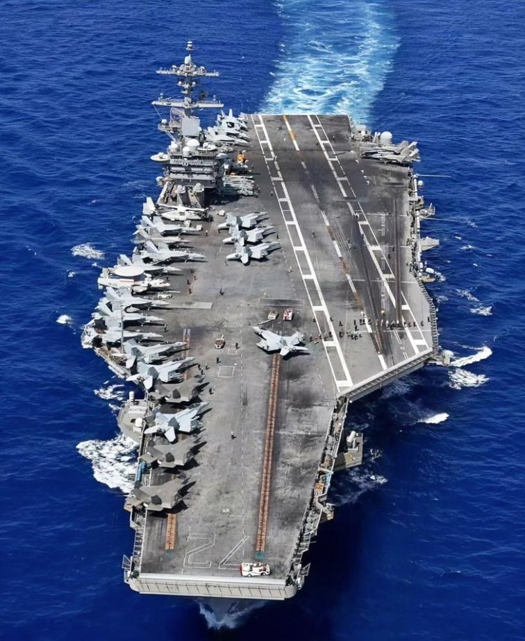 快讯！伊朗再次发射导弹打击美国航母，被曝迫使林肯号做出90度急转规避动作。刚刚，