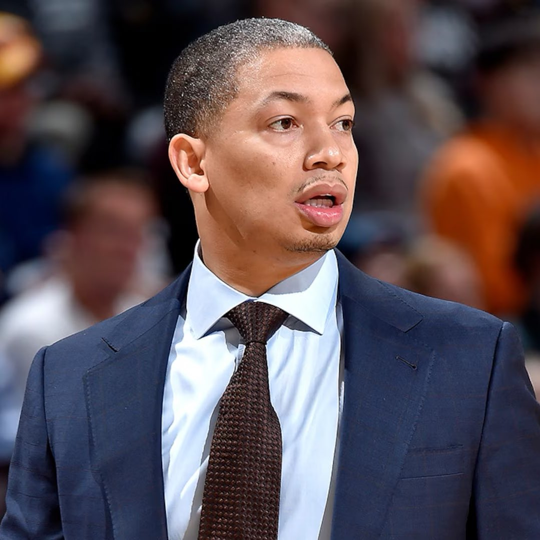 6胜21负之后，快船16胜3负。NBA