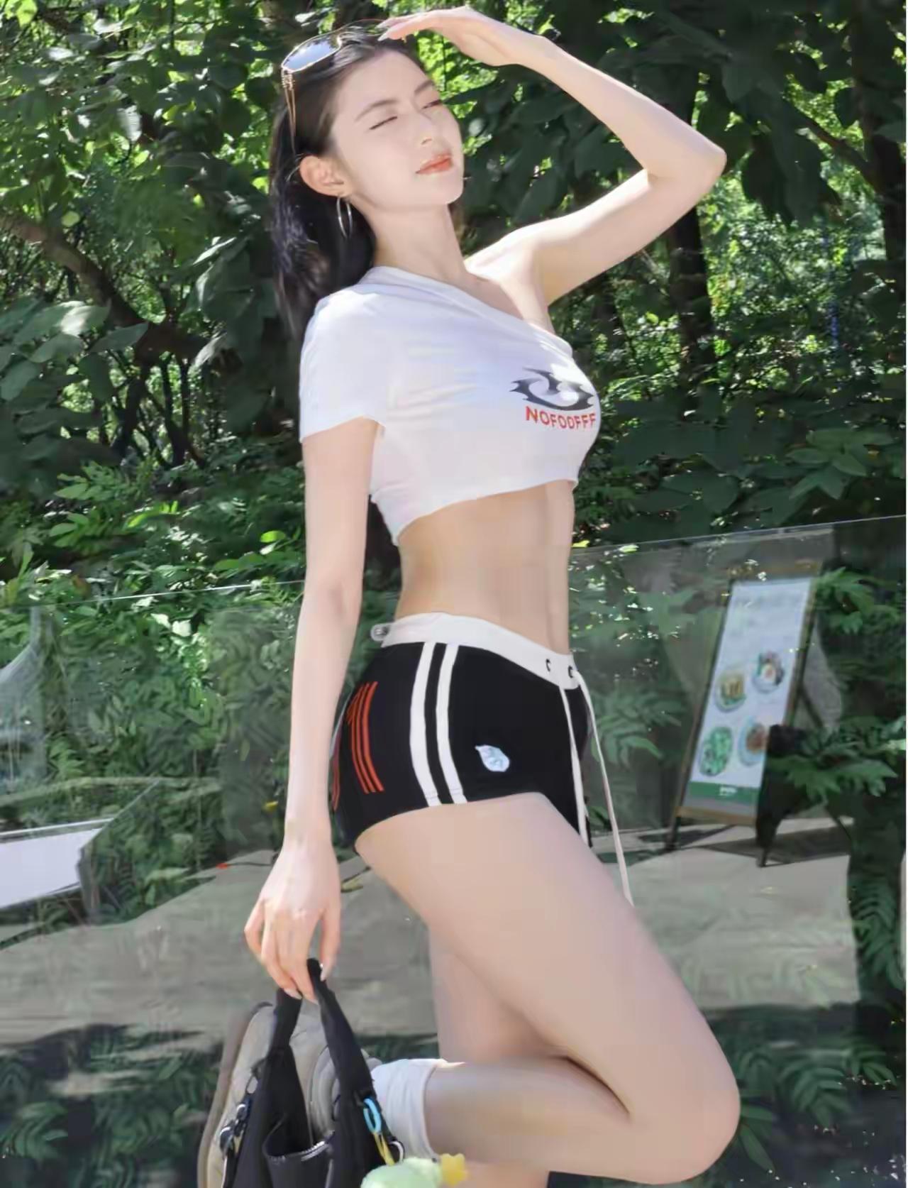 你每天都会坚持跑步散步吗?
你们是不是也觉得，每天雷打不动地跑步散步太“卷”了？