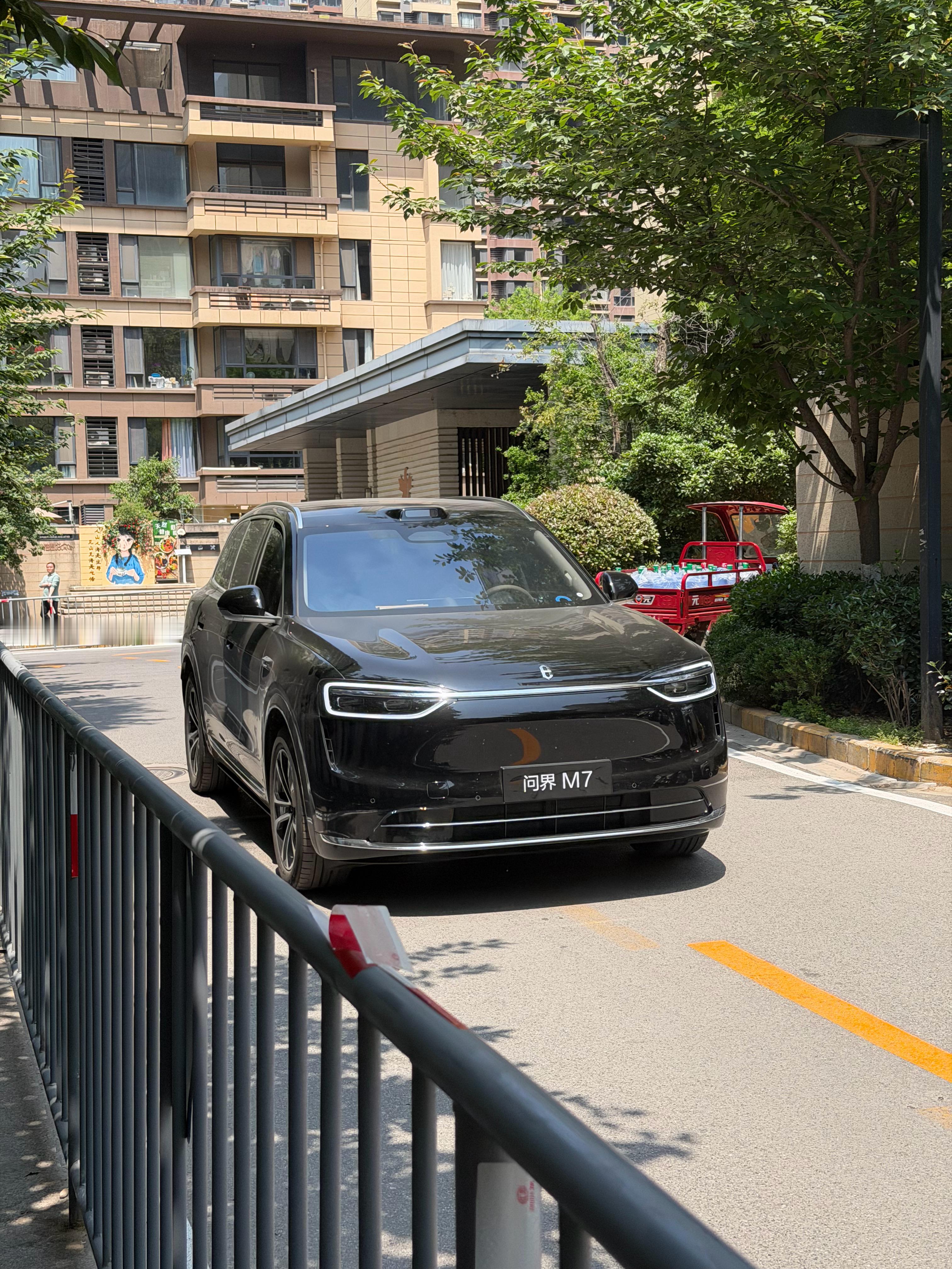 邻居提新车了！问界M7 西安