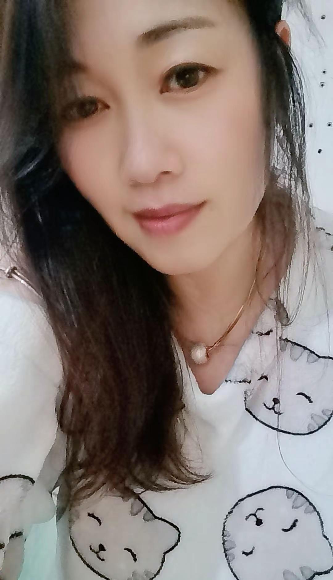 欧洲冬令时今晚凌晨3点开始了，时钟自动从3点跳转到2点，与国内时差由6小时变为7