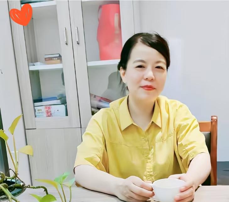 许敏这番话戳中多少人！眼泪流干后，她的坚持早不是为了自己
 
家人们发现没？许敏