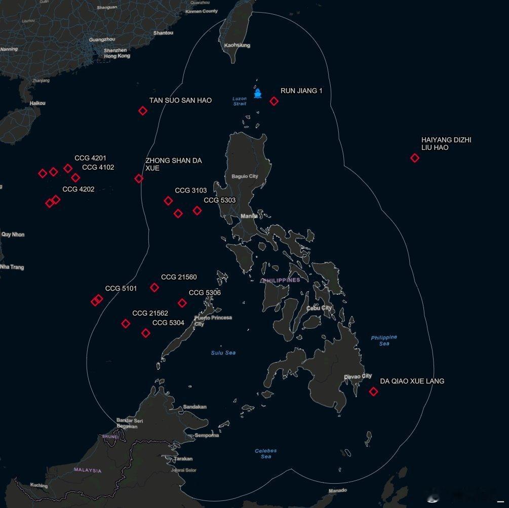 南海今天态势，中国海警舰艇在吕宋岛和巴拉望岛都贴得很近。南海态势