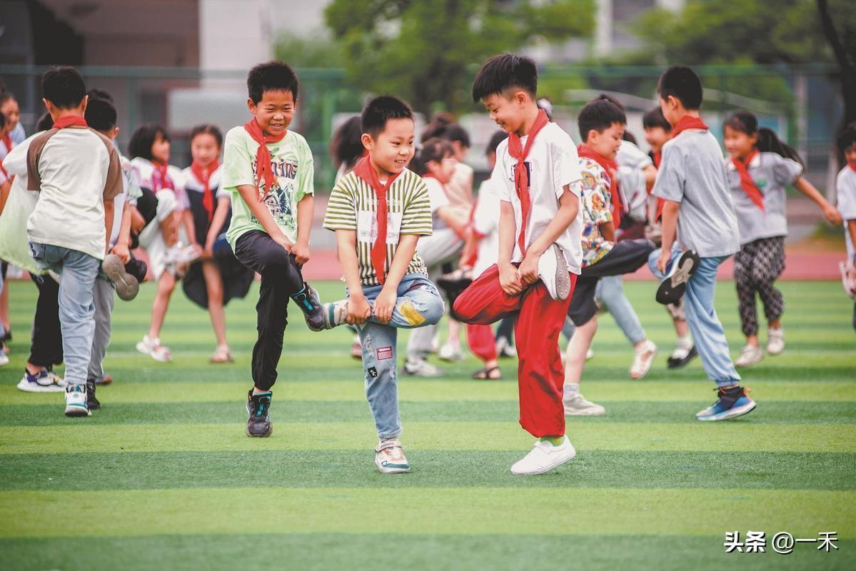 家长速看！广东教育两大新政落地，禁止按成绩分班、周三无作业日来了
 
各位家长注