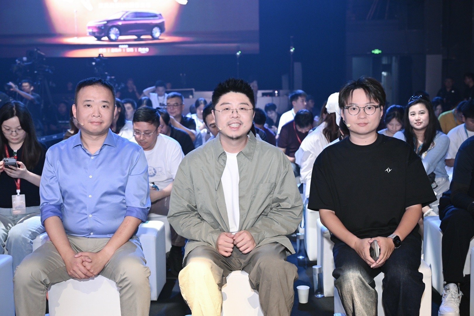 没想到呼兰、赵晓卉居然来东风奕派开线下专场了，这场跨界还挺有意思的，比念PPT有