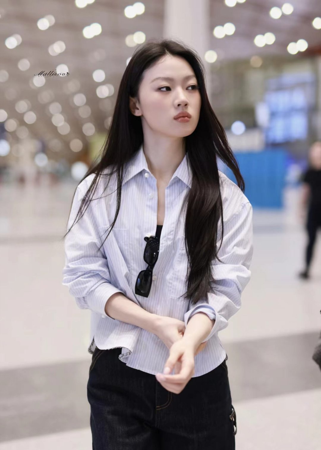 和老公做那个的时候她就这样挽袖子