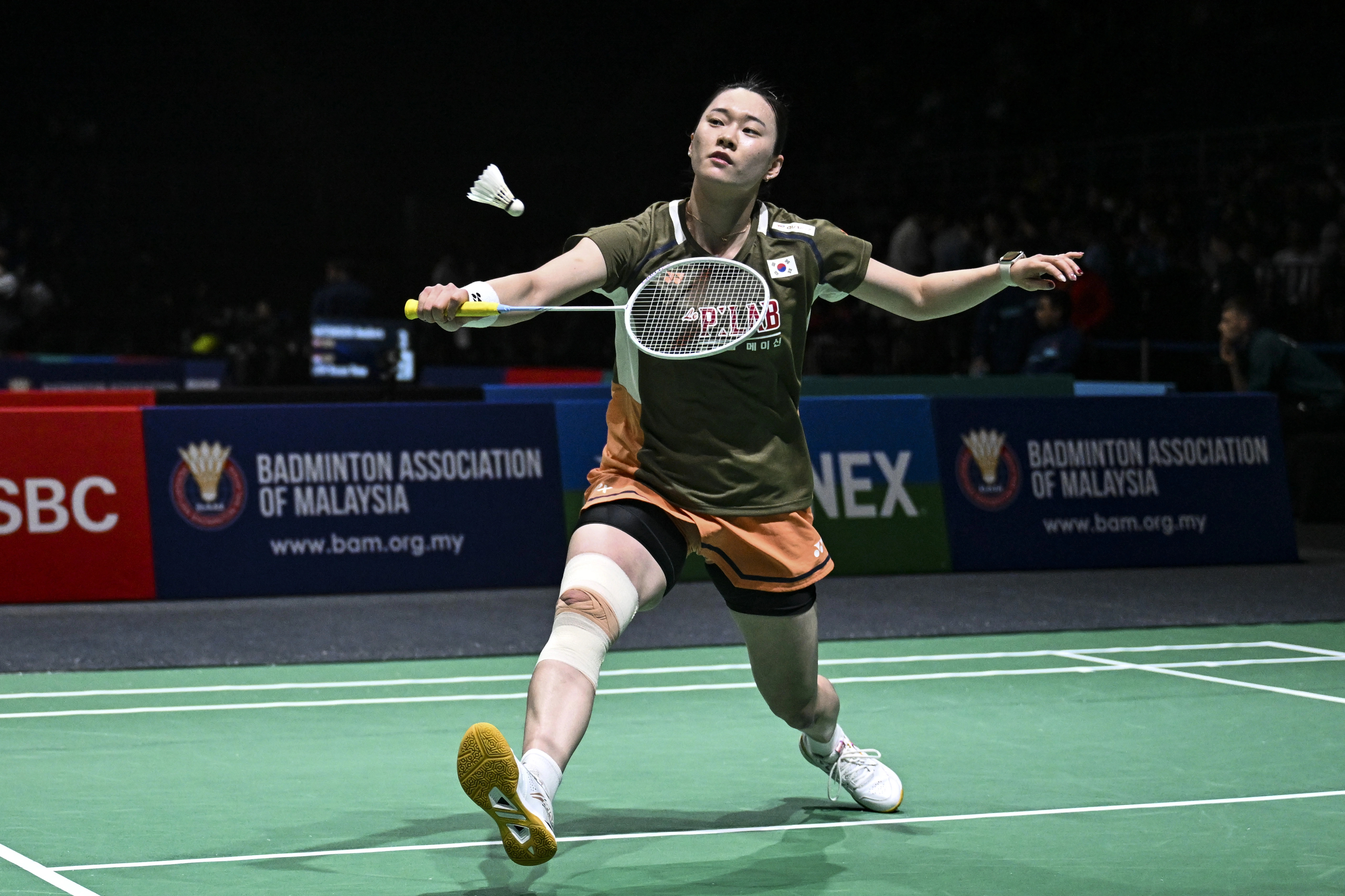 金佳恩🇰🇷 21-11、21-10 黄宥薰下轮对手：瓦尔达尼🇮🇩 vs 