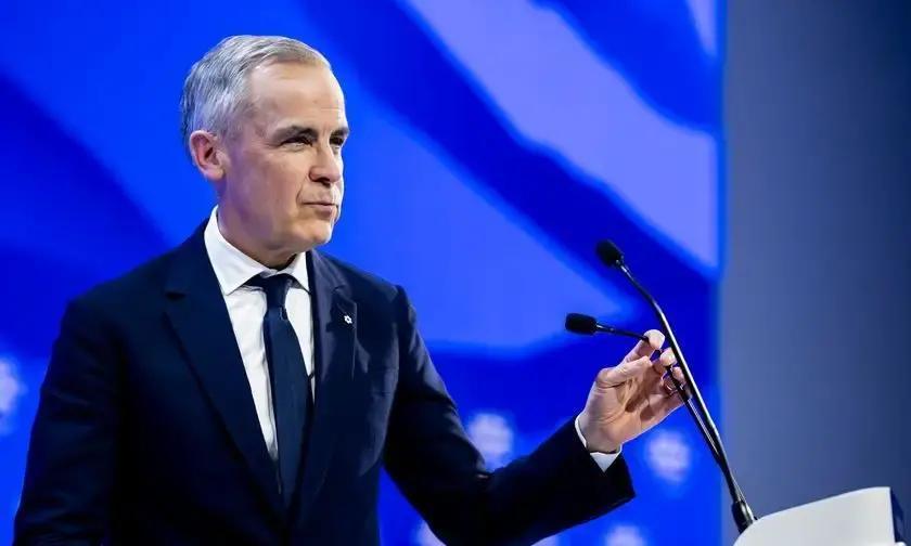 卡尼这次在达沃斯，等于当众问了一句：美国带头的那套老秩序，还撑得住吗？
 
这位