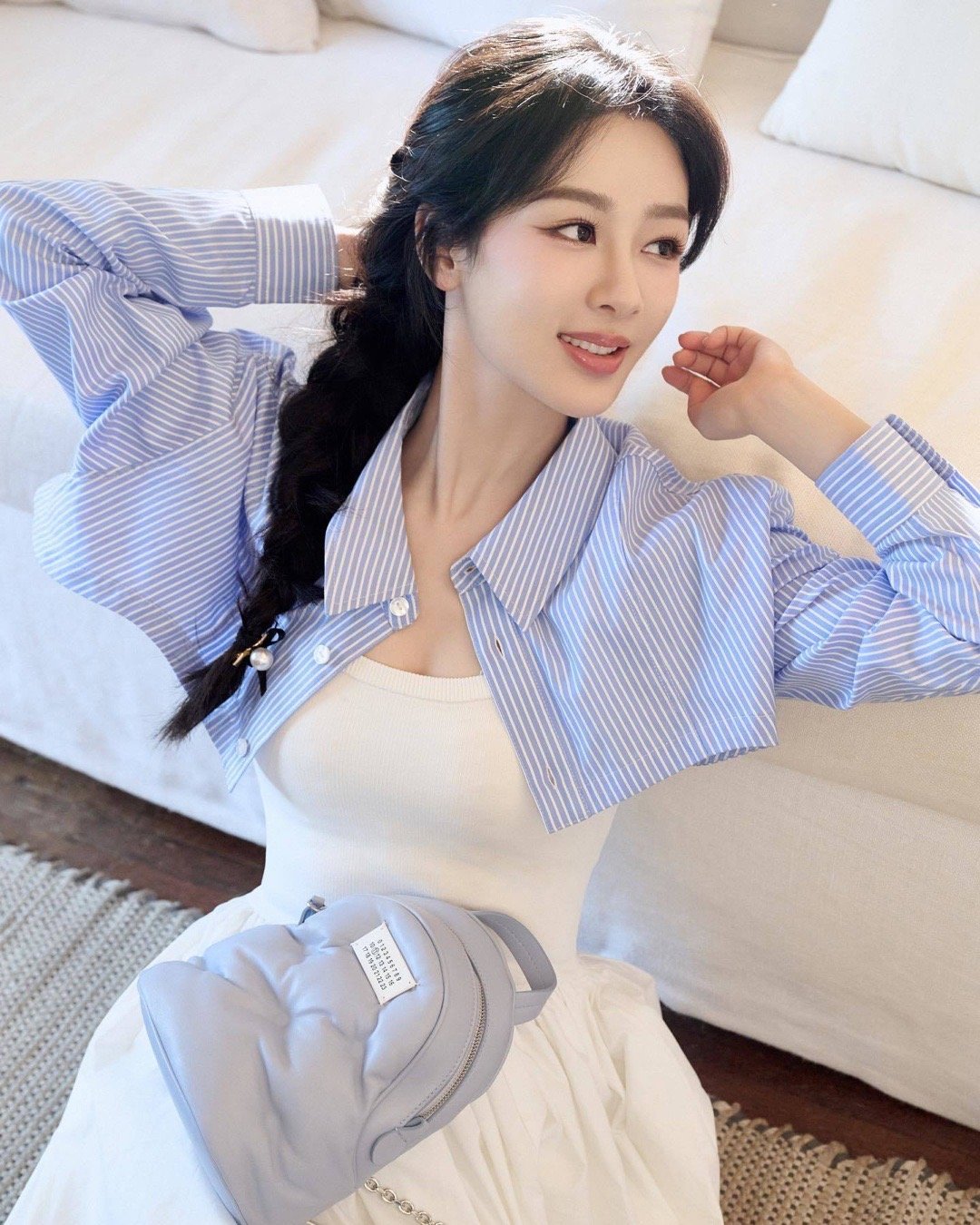  [抱一抱]#杨紫要久久爱# 🎈 为什么要去别人那里受委屈，在我这做宝贝不好吗
