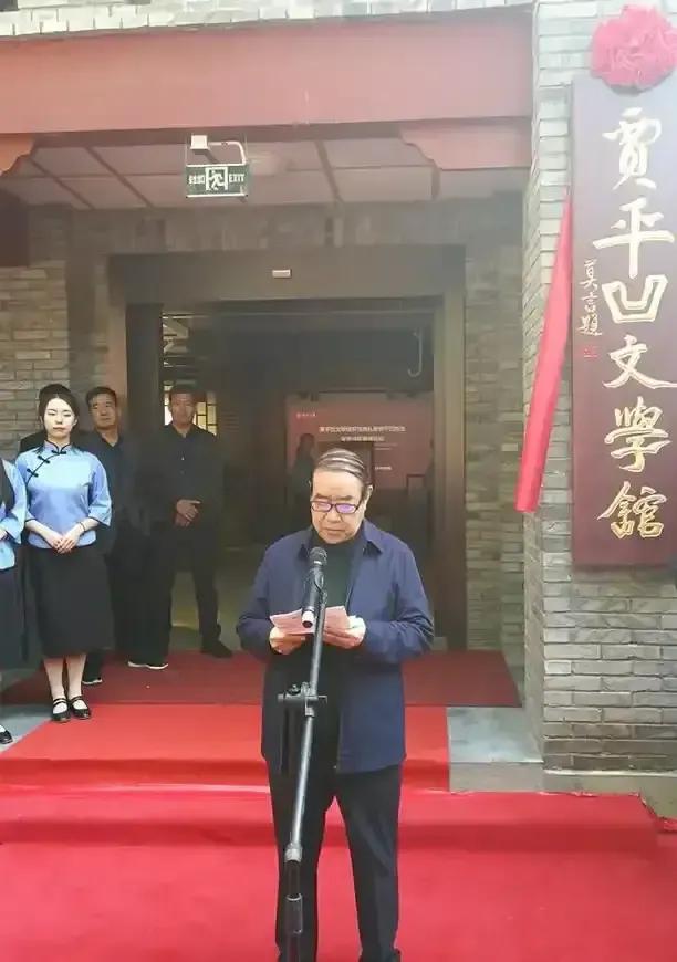 贾平凹小说的负面核心价值是什么？

贾平凹小说的负面核心价值，集中在价值虚无、男