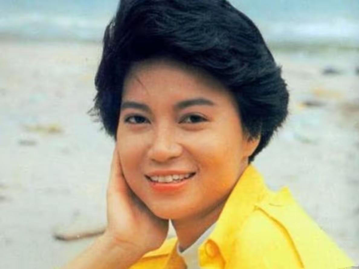演员陈敏儿走了，
她不是死于贫穷，
也不是死于饥饿和寒冷，她离开的原因竟然是因为