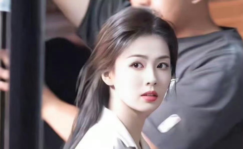 这个是白鹿吗这个是白鹿吗？好美啊 