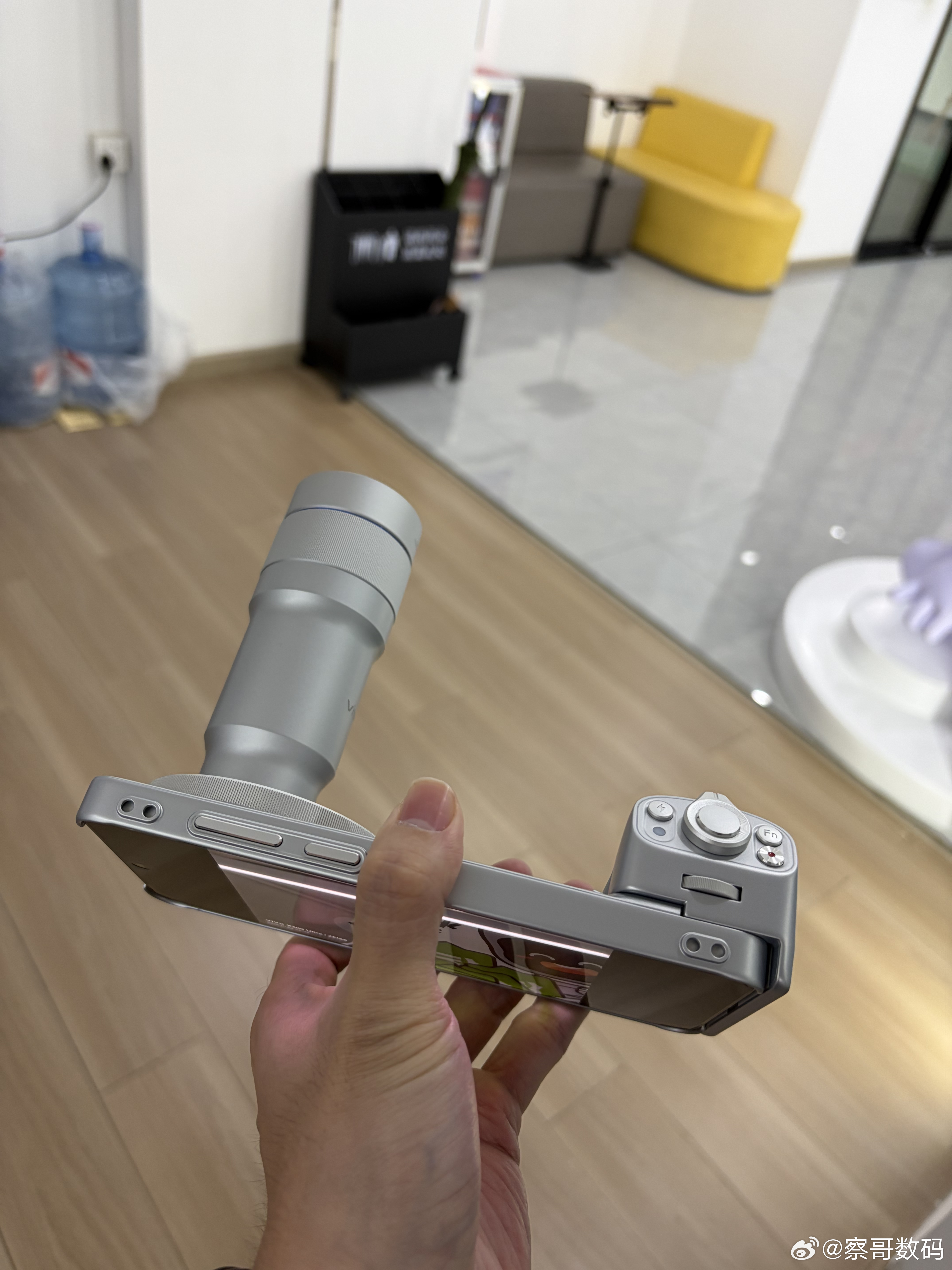 咬咬牙把 iPhone Air 镜头全家福都装上了📸从单摄到外挂长焦 x300