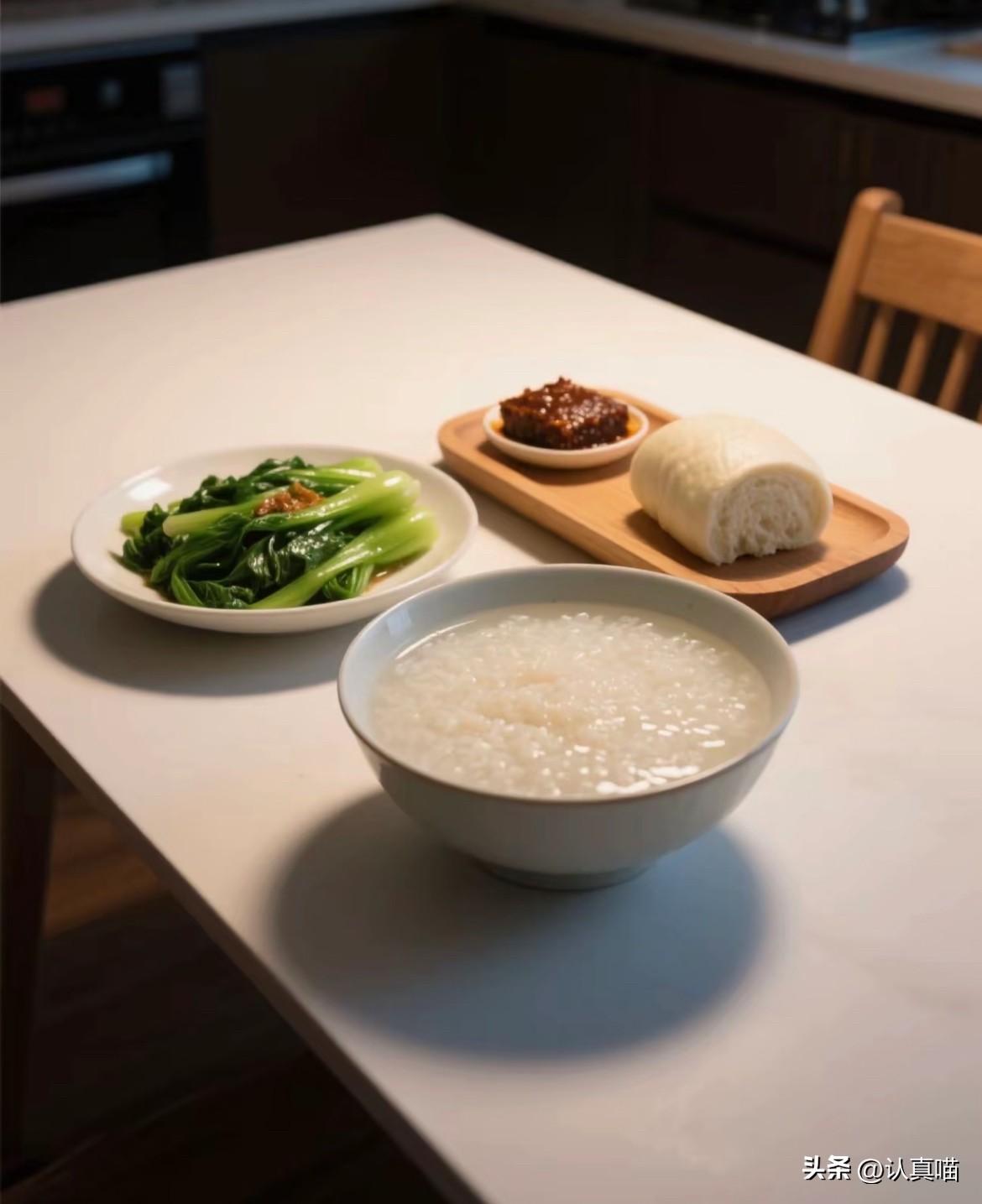 明明吃得比兔子还素，体重就是卡那儿不动弹，这感觉我太懂了。问题可能不在你吃得多，