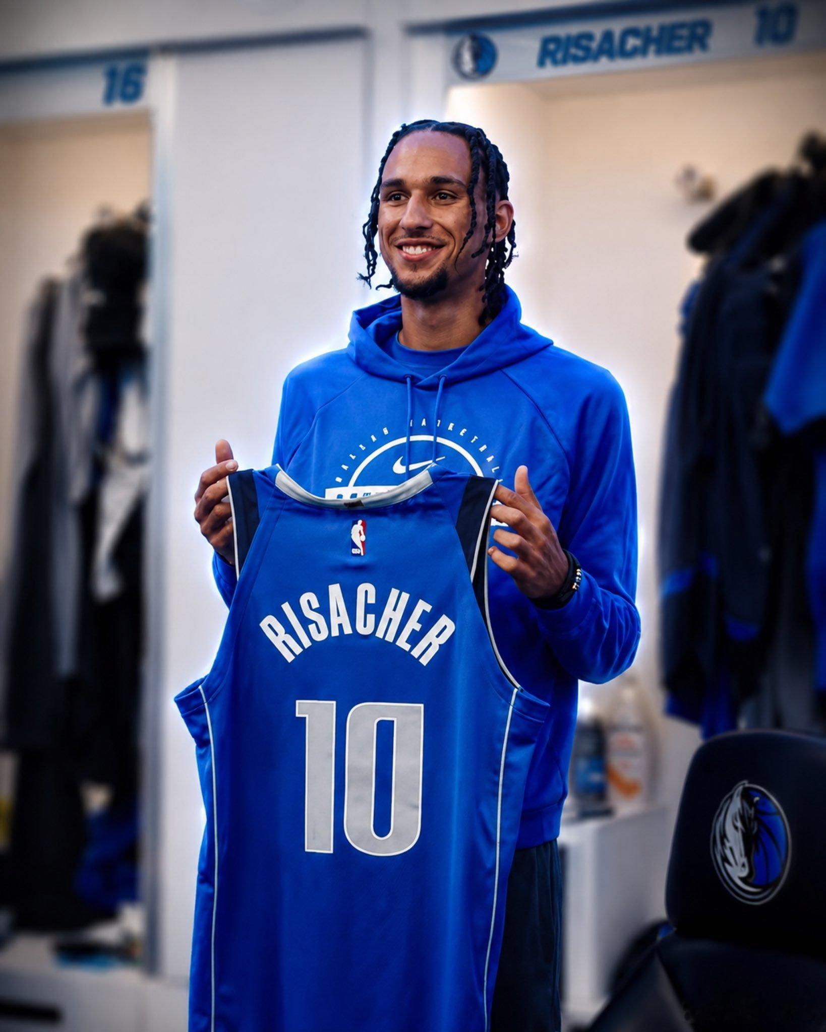 MFFL 里萨谢将穿10号球衣。MFFL独行侠提前续约马绍尔NBA夏季联赛