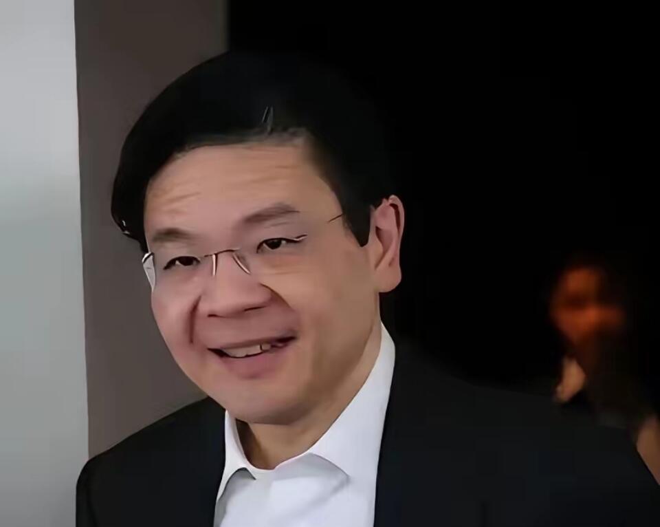 新加坡靠着“平衡术”吃了一甲子红利，如今却要在芯片上“站队”，无异于自拆城墙！黄