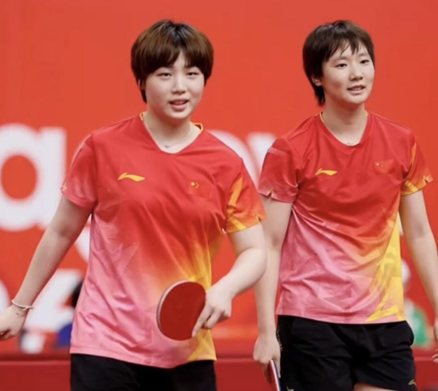 国乒女队双曼组合，王曼昱和蒯曼👍👍👍！特喜欢。💕💕💕
目前小曼是2金